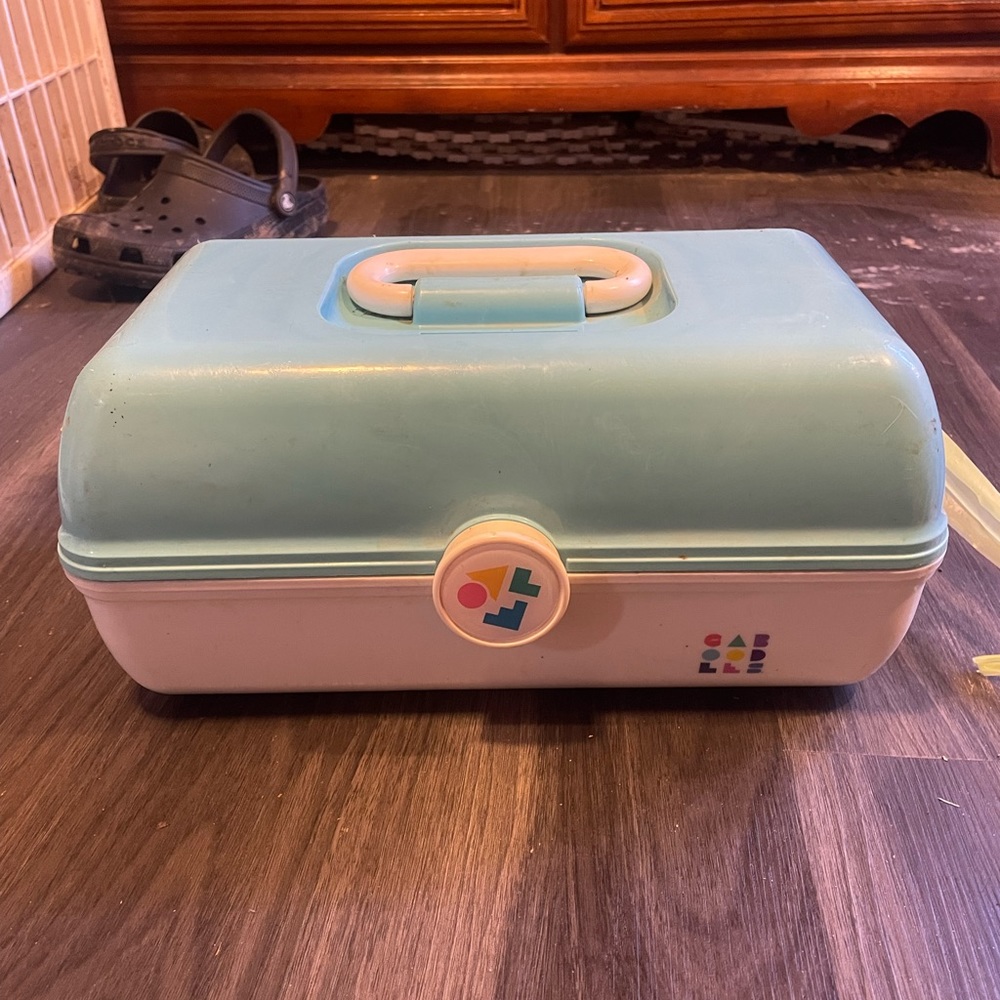 Carrier for make up or hair stuff for a trip